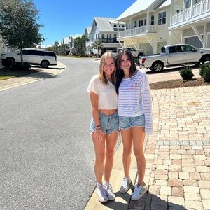 Meet your Posher, Bella